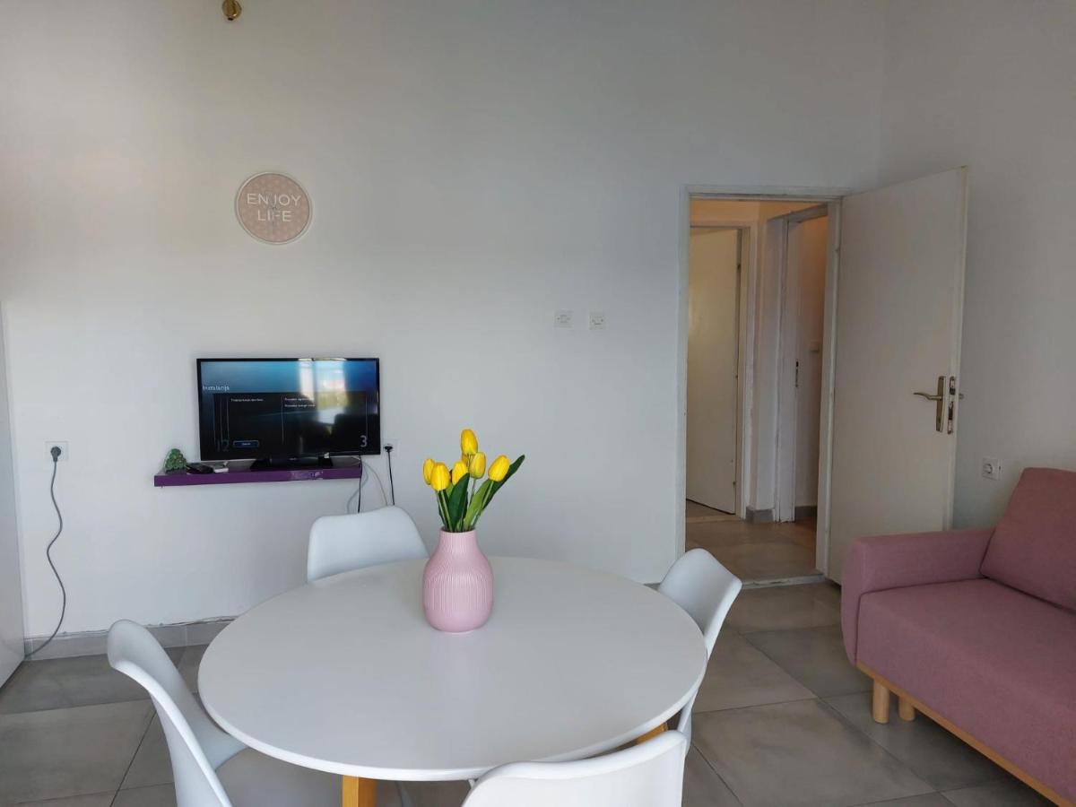 Apartmani Radic Rg Rogoznica  Luaran gambar